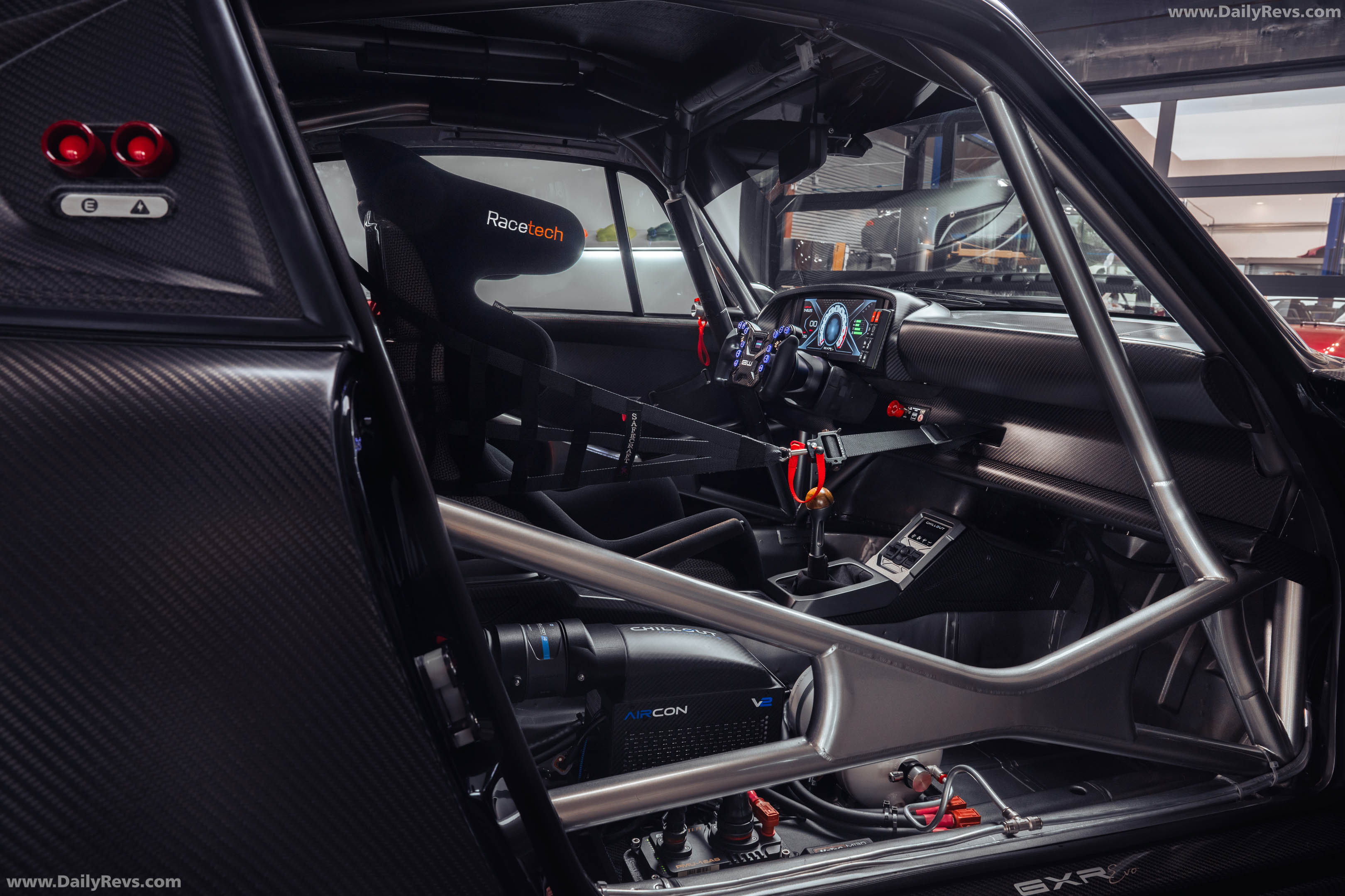 2027 Gunther Werks GXR-Evo Interior